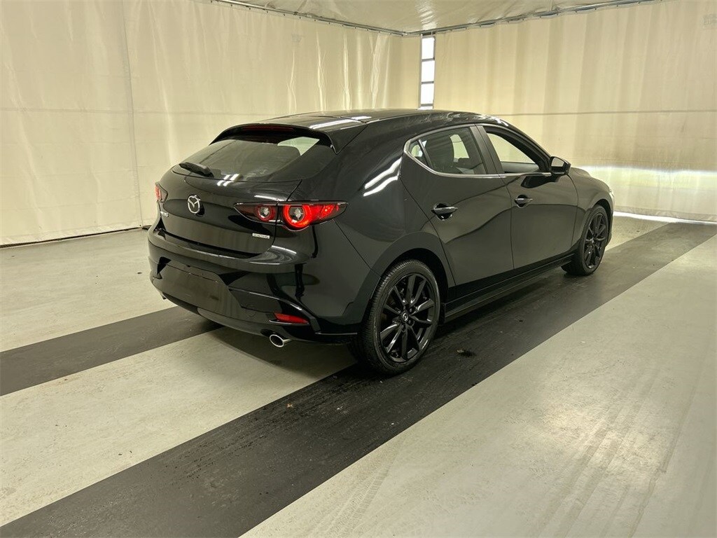 2025 Mazda Mazda3 Hatchback 2.5 Select Sport photo 2