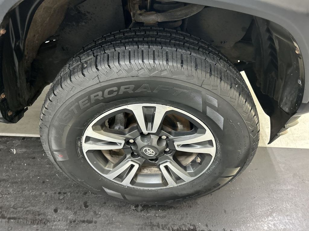 2019 Toyota Tacoma TRD Sport - Photo 8