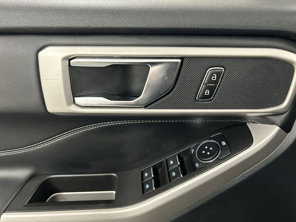 2024 Ford Explorer XLT - Photo 11