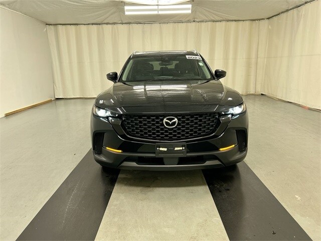 2023 Mazda CX-50 2.5 Preferred Plus photo 3