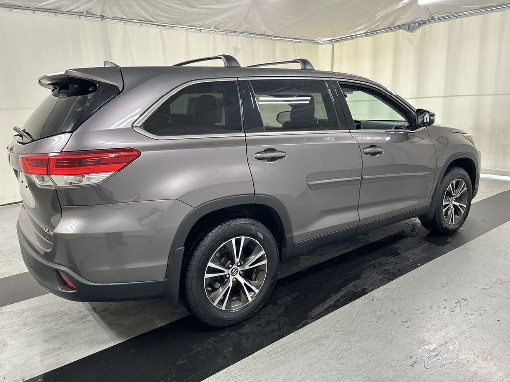 Used 2019 Toyota Highlander LE V6 SUV