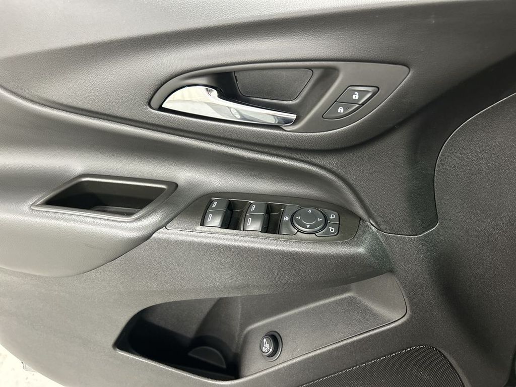 2024 Chevrolet Equinox LT - Photo 11