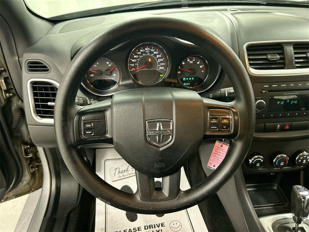 2014 Dodge Avenger SE photo 3