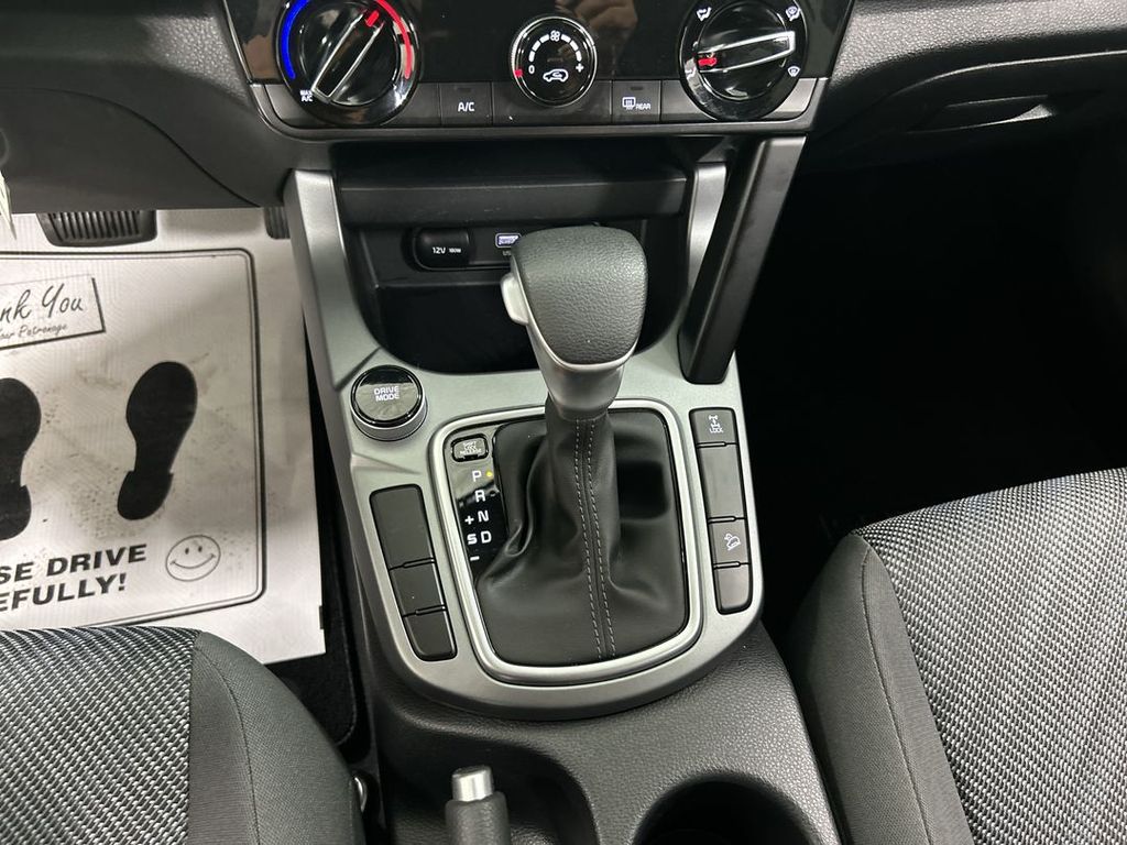 2024 Kia Seltos LX - Photo 17