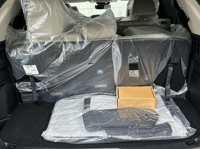 2026 Mazda CX-90 Premium Package - Photo 25