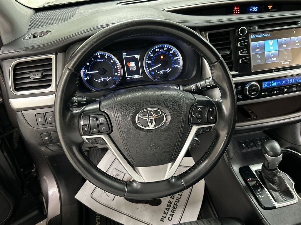 Used 2019 Toyota Highlander LE V6 SUV