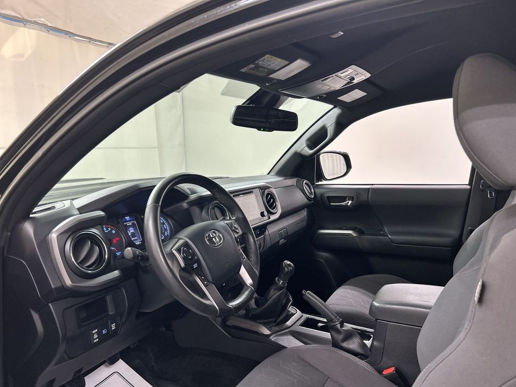 2019 Toyota Tacoma TRD Sport - Photo 18
