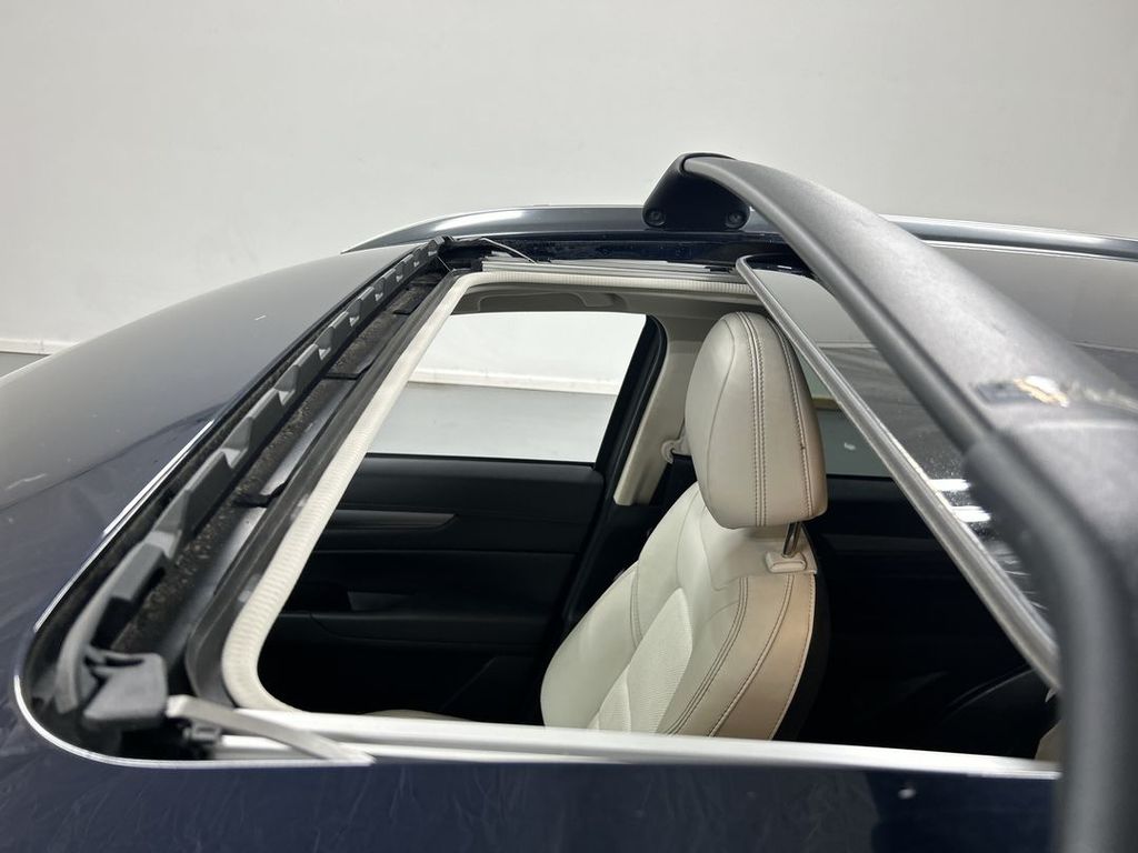 2023 Mazda CX-5 S Preferred package - Photo 19