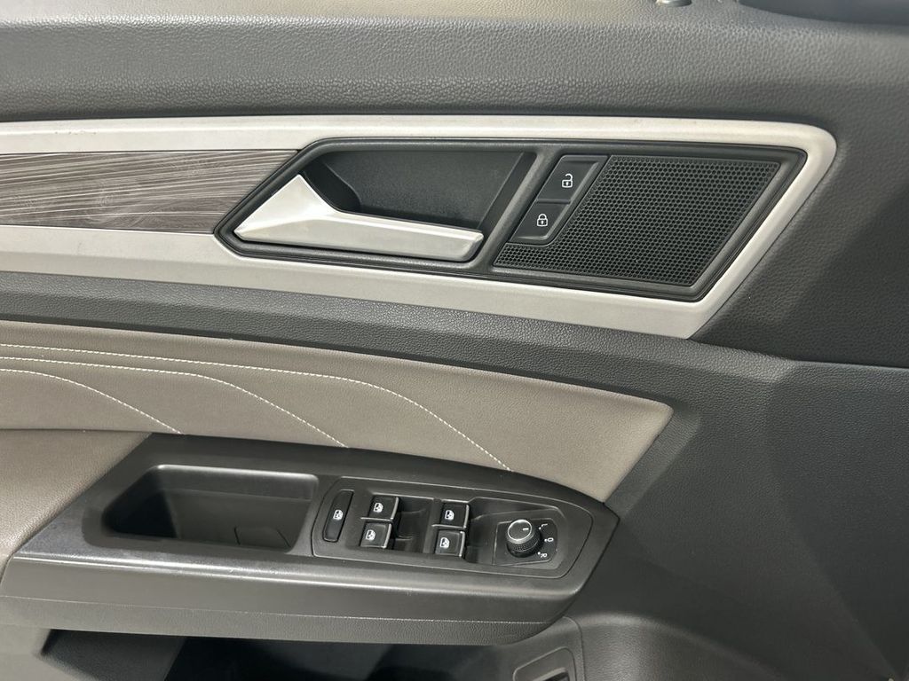2023 Volkswagen Atlas Cross Sport SE w/Tech - Photo 11