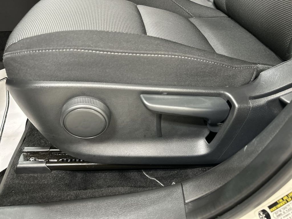 2025 Mazda CX-30 S - Photo 10