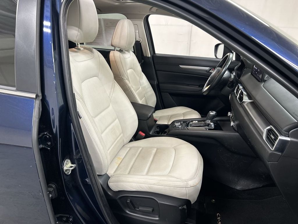 2023 Mazda CX-5 S Preferred package - Photo 23