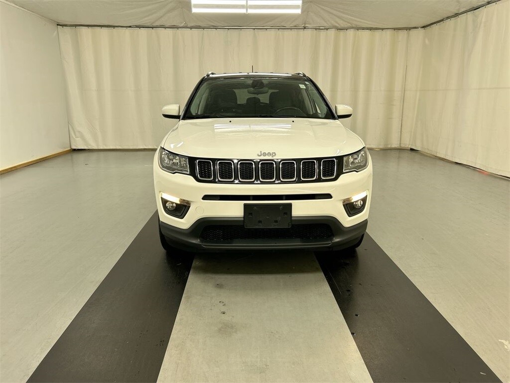 2020 Jeep Compass Latitude photo 2
