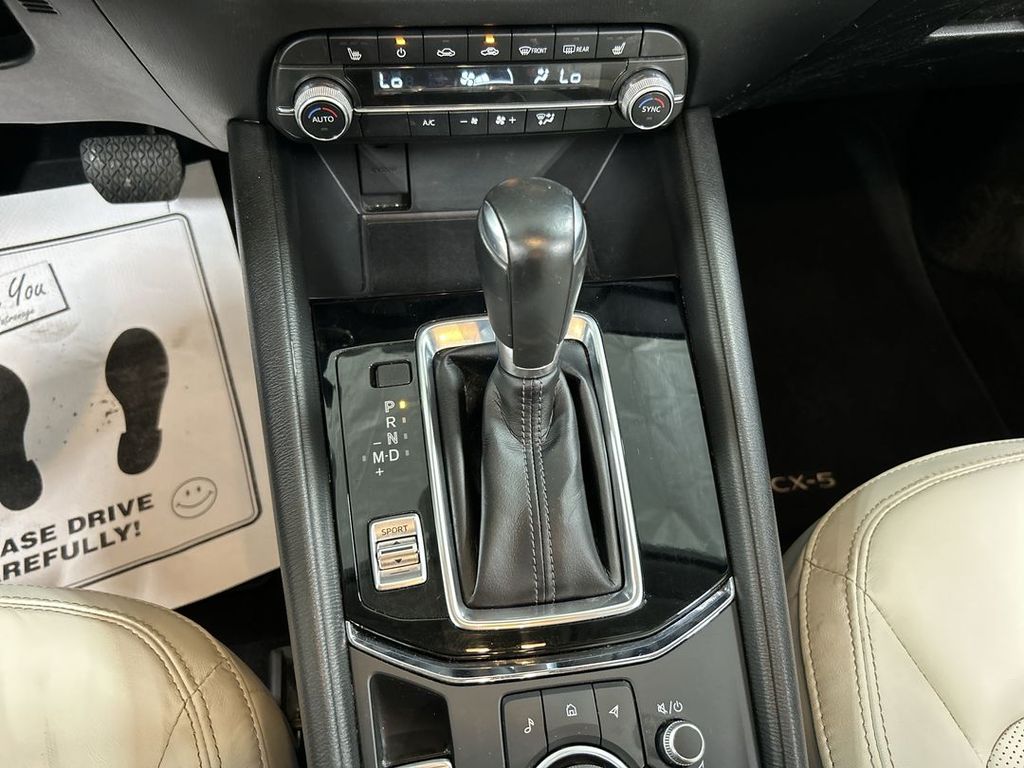 2023 Mazda CX-5 S Preferred package - Photo 17