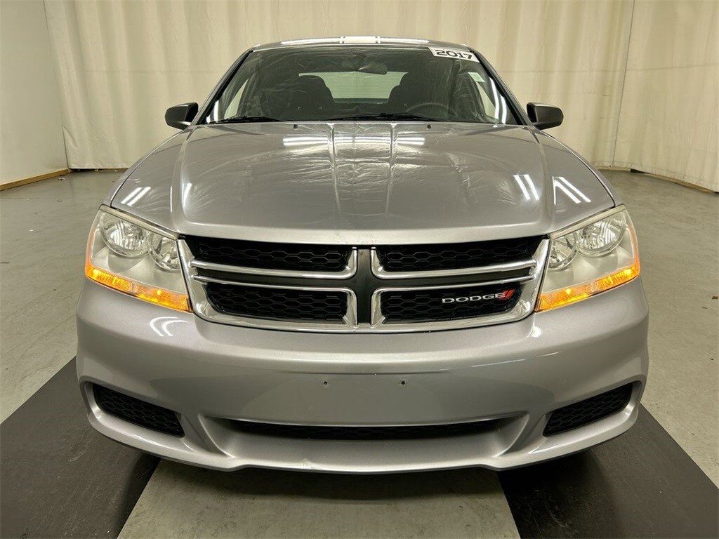 2014 Dodge Avenger SE photo 2