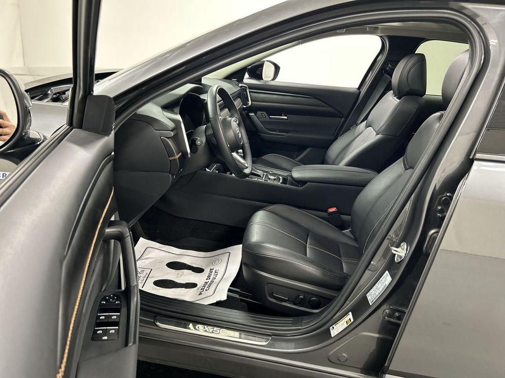 2025 Mazda CX-50 Premium - Photo 9