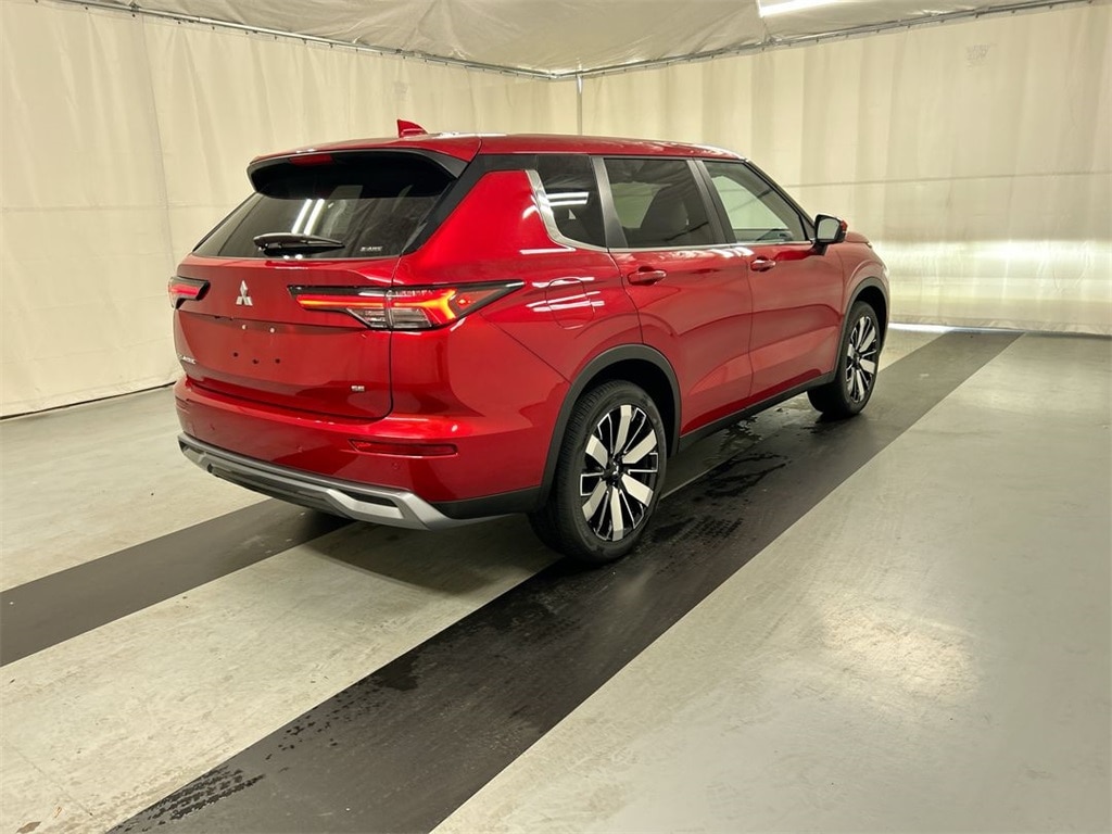 New 2025 Mitsubishi Outlander SE SUV