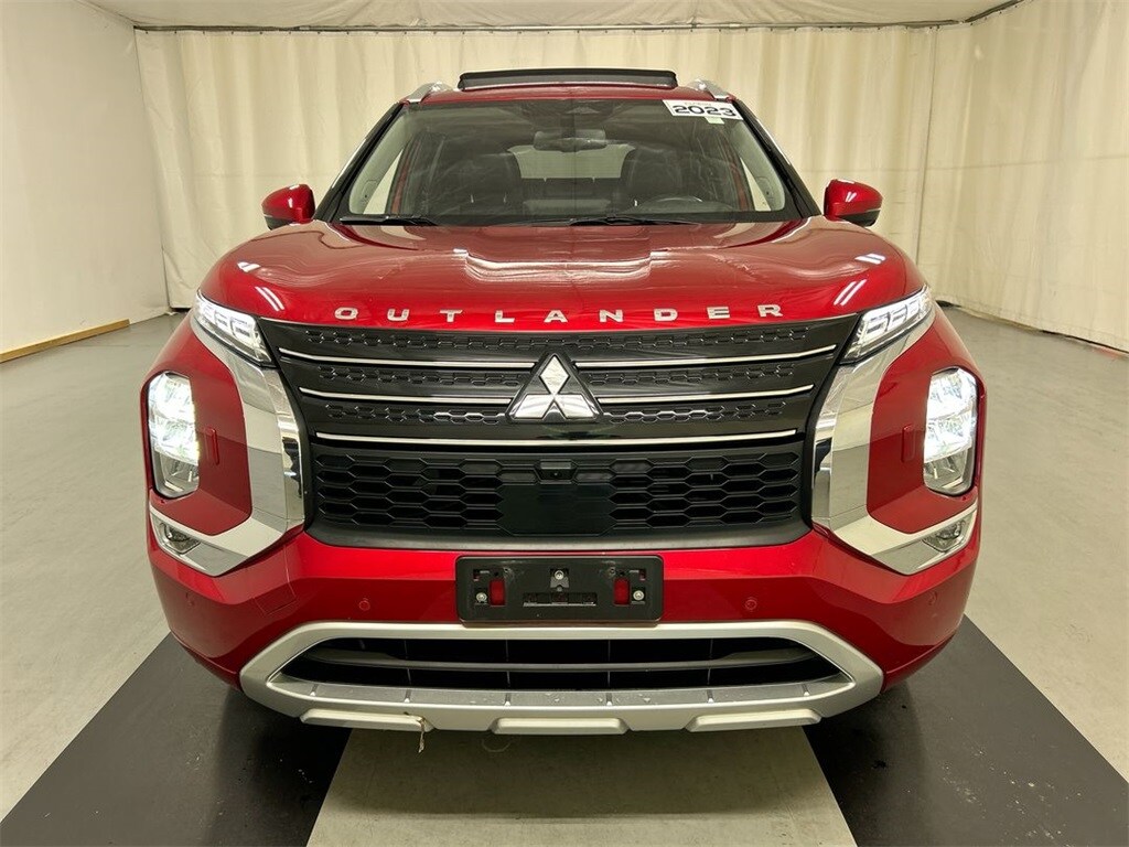 2023 Mitsubishi Outlander PHEV SEL photo 3