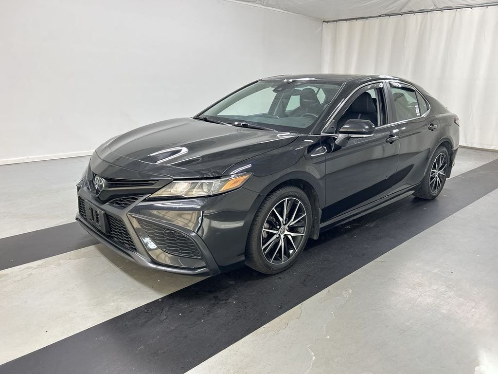 Used 2023 Toyota Camry SE Sedan