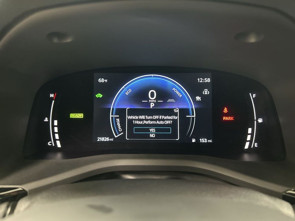 2025 Toyota Camry SE - Photo 13