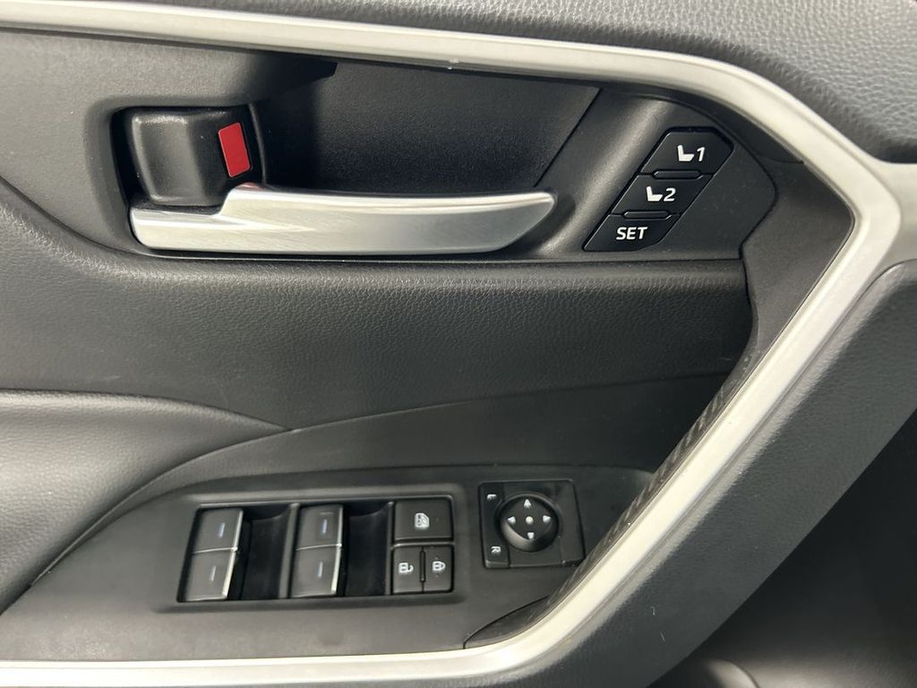 2024 Toyota RAV4 XLE Premium - Photo 11