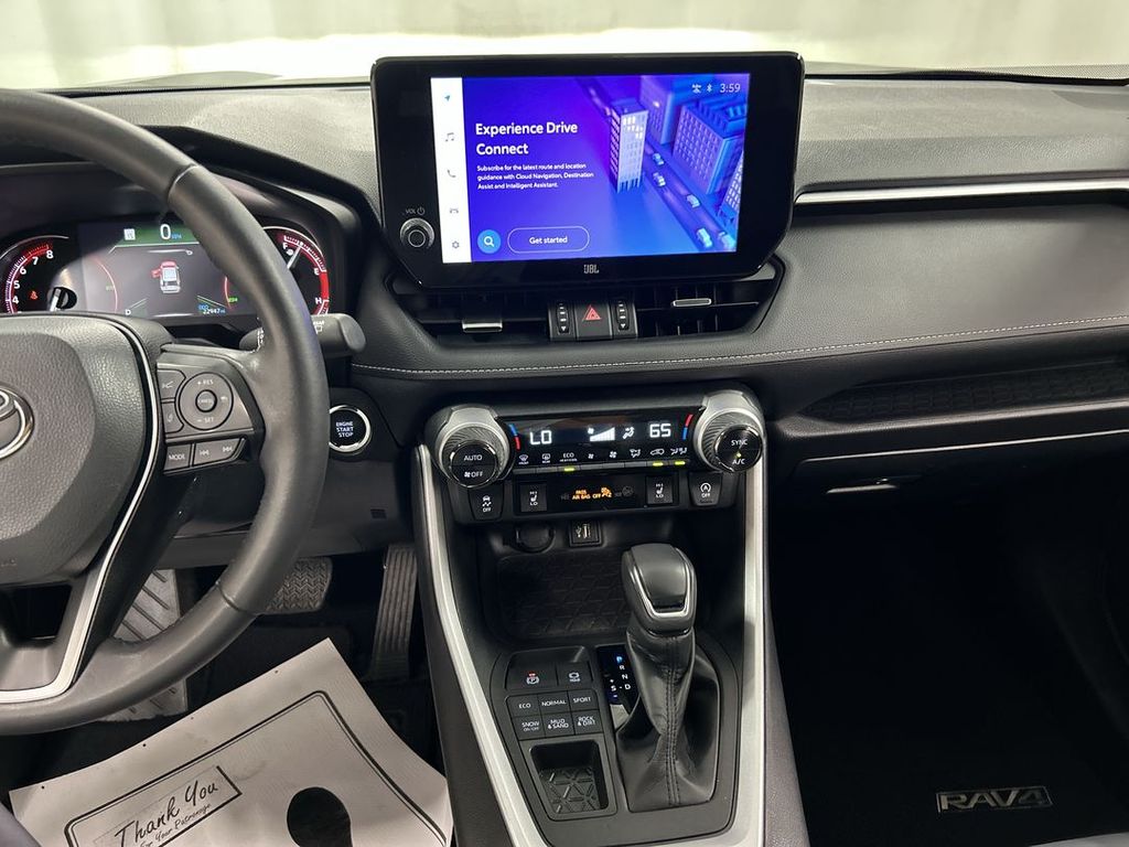 2024 Toyota RAV4 XLE Premium - Photo 18