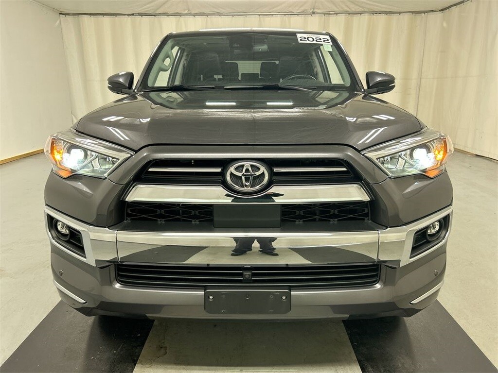 2022 Toyota 4Runner Limited photo 3