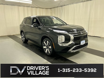 2025 Mitsubishi Outlander SE SUV