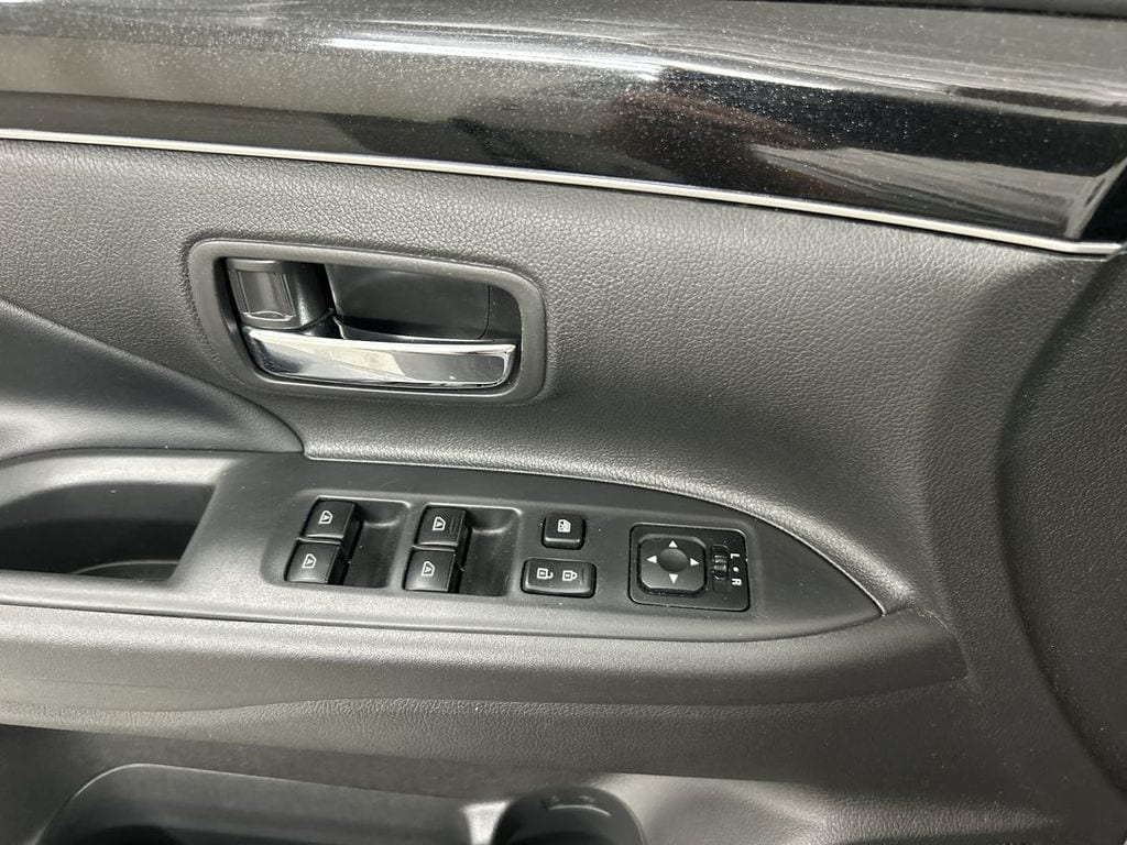 2020 Mitsubishi Outlander SE - Photo 10