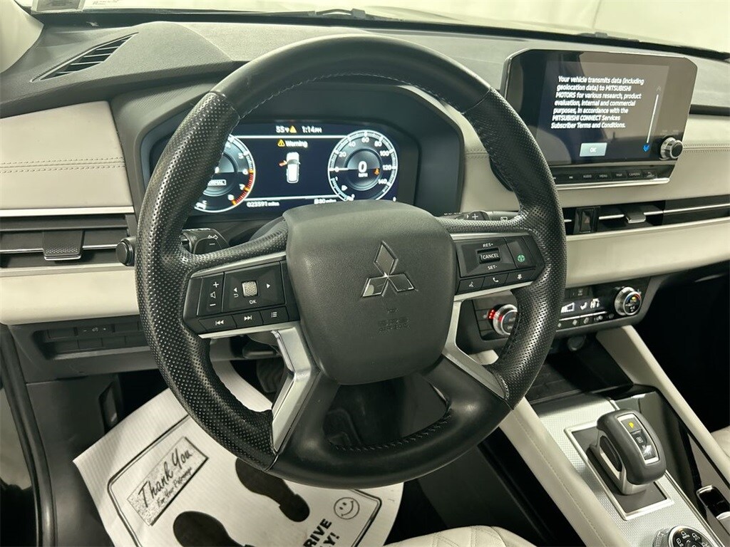 2022 Mitsubishi Outlander SEL photo 4