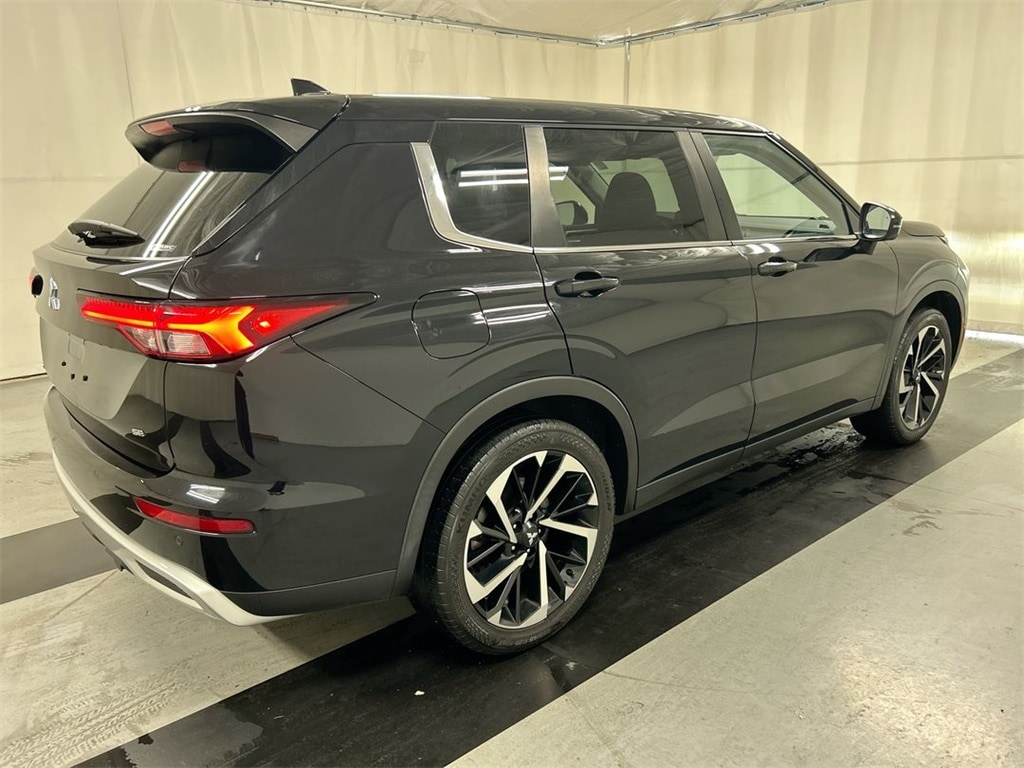 Used 2022 Mitsubishi Outlander SE CUV