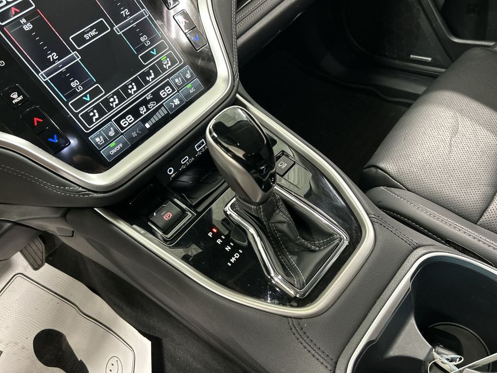 2024 Subaru Outback Touring - Photo 18