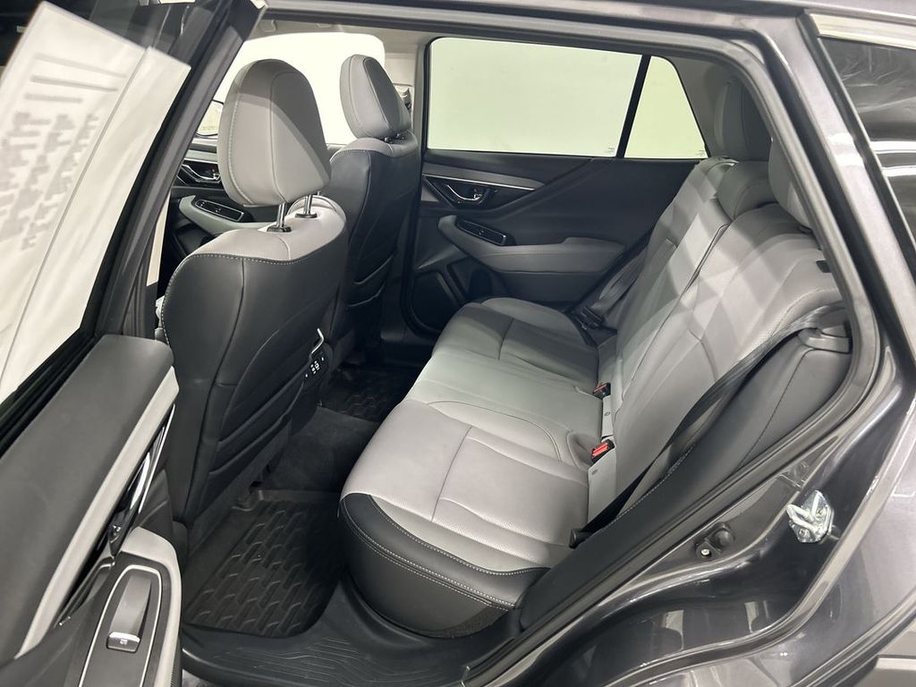 2025 Subaru Outback Limited - Photo 21