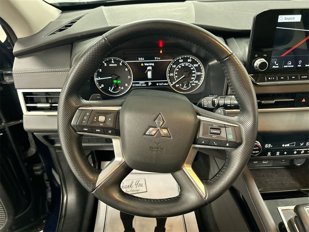 2024 Mitsubishi Outlander SE photo 4