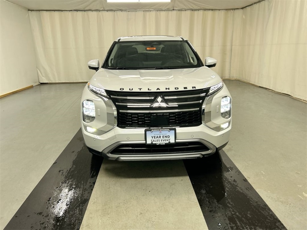 New 2025 Mitsubishi Outlander SE SUV