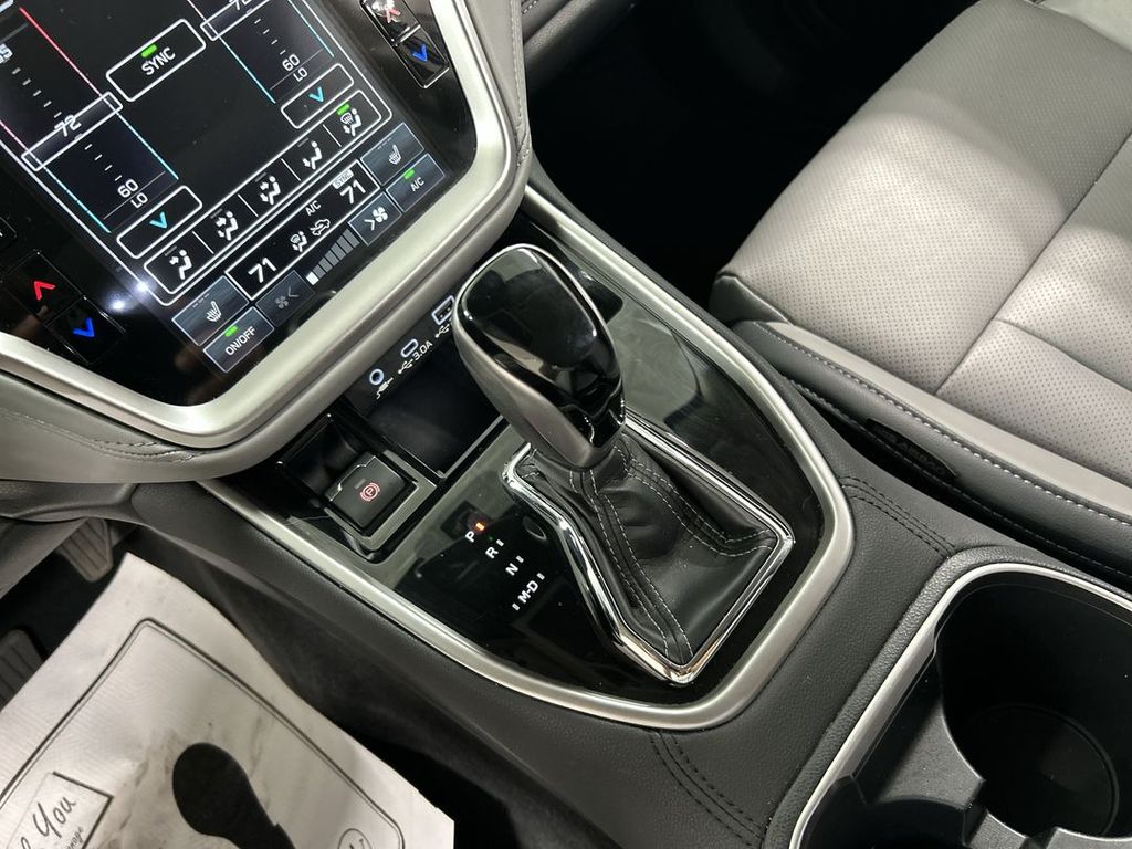 2025 Subaru Outback Limited - Photo 18