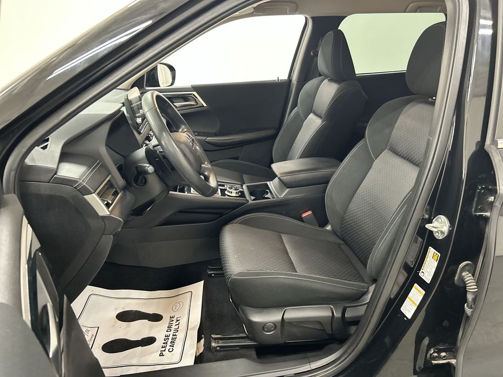 2022 Mitsubishi Outlander ES - Photo 9