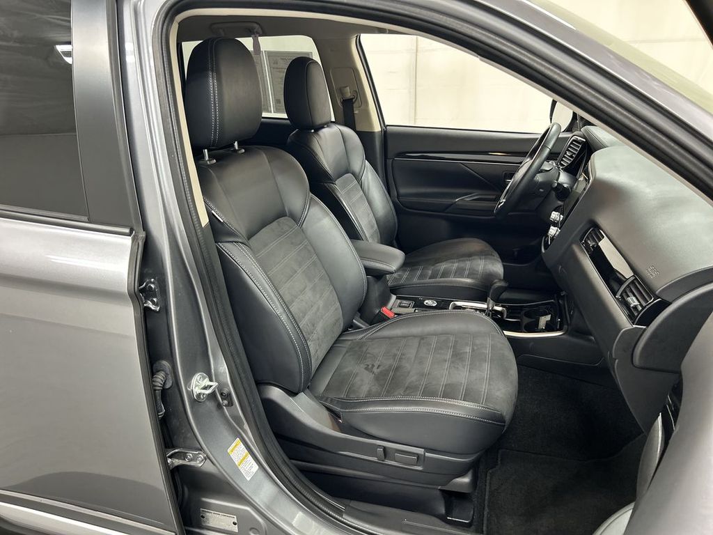 2020 Mitsubishi Outlander SE - Photo 22