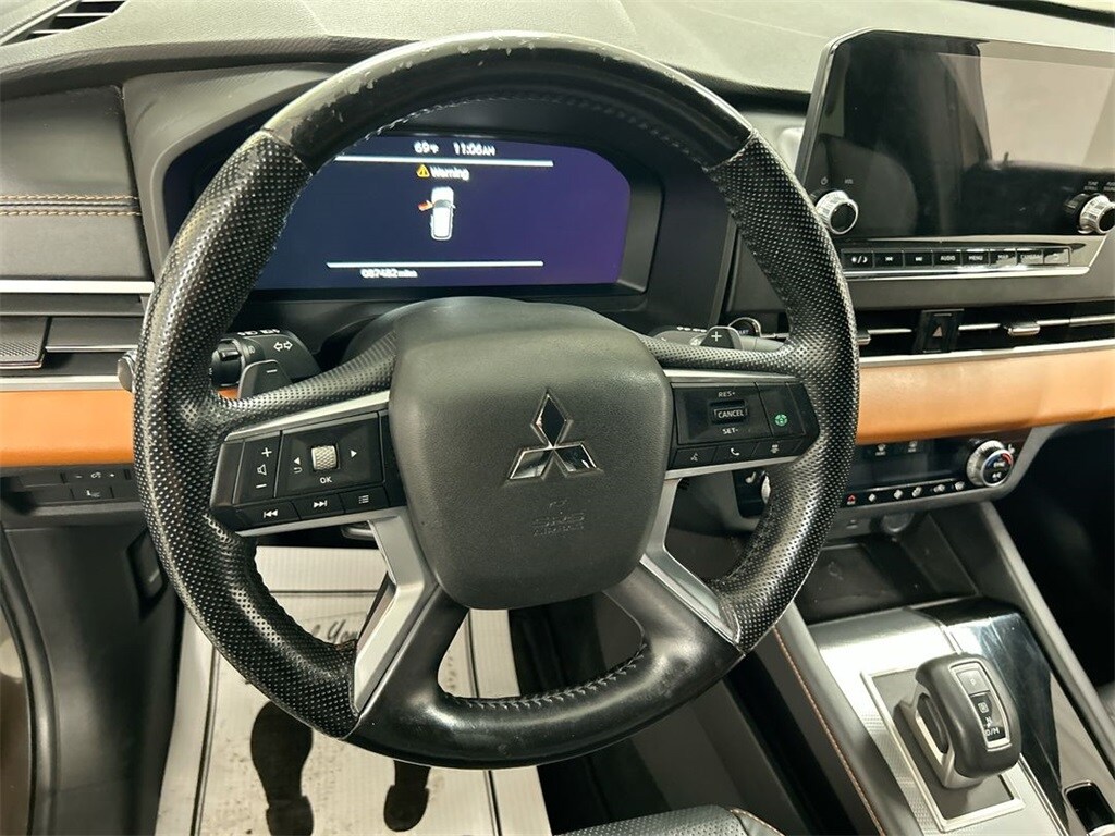 2022 Mitsubishi Outlander SEL photo 4
