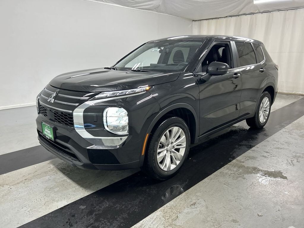 New 2026 Mitsubishi Outlander ES SUV