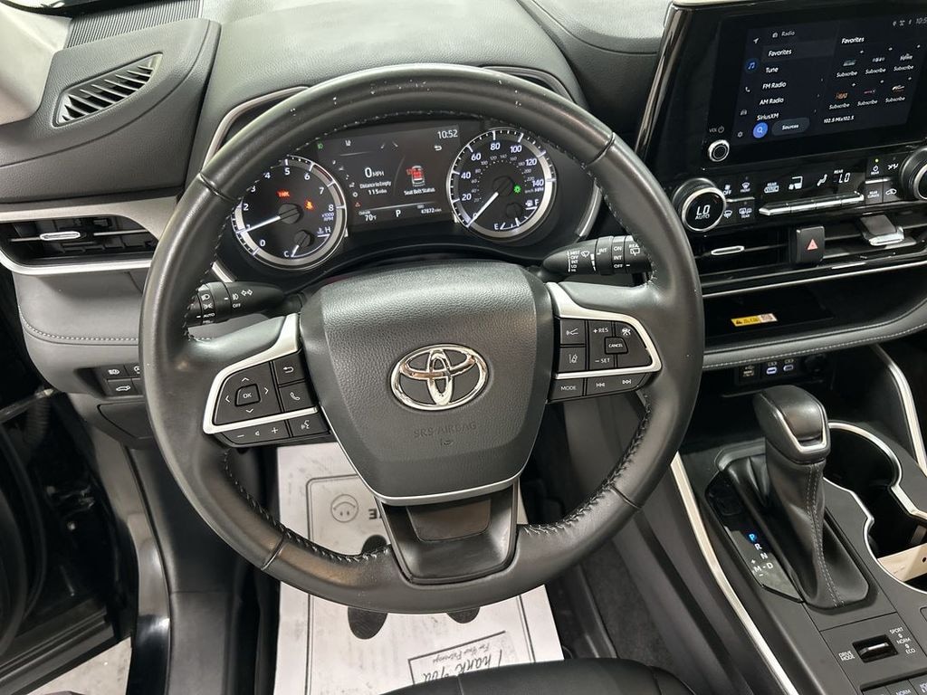 Used 2023 Toyota Highlander XLE SUV
