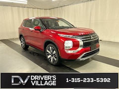 2025 Mitsubishi Outlander SE SUV