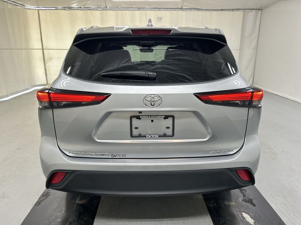 2023 Toyota Highlander XLE - Photo 22