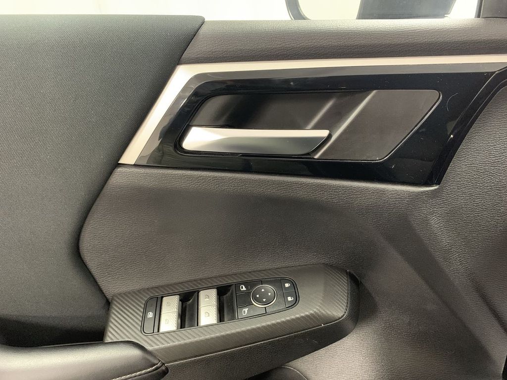 2022 Mitsubishi Outlander ES - Photo 11