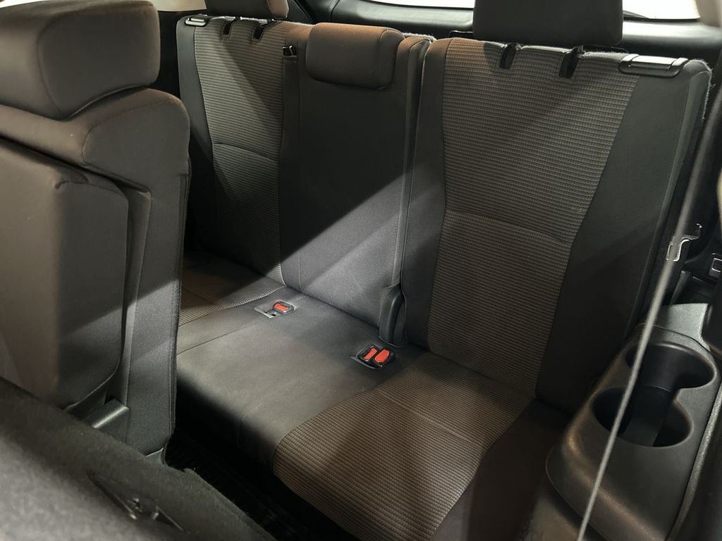 2023 Toyota Highlander L - Photo 20