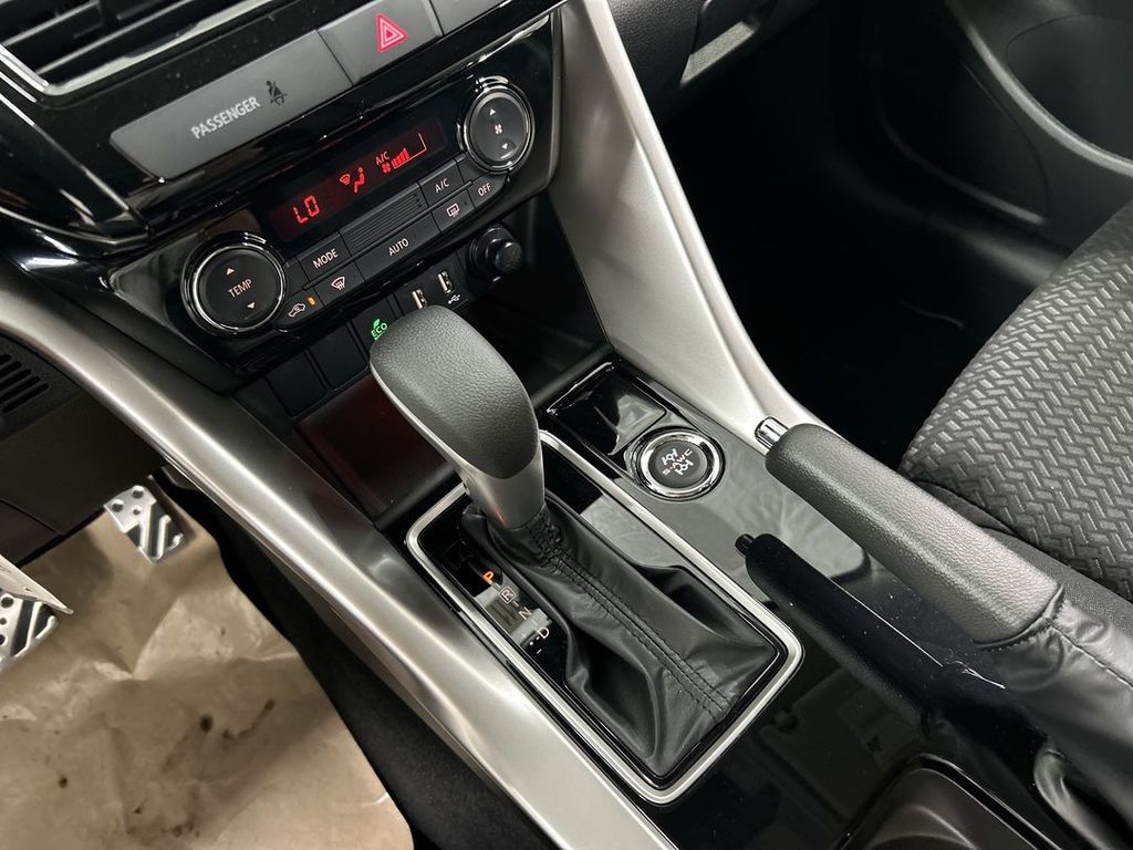 2026 Mitsubishi Eclipse Cross ES - Photo 16