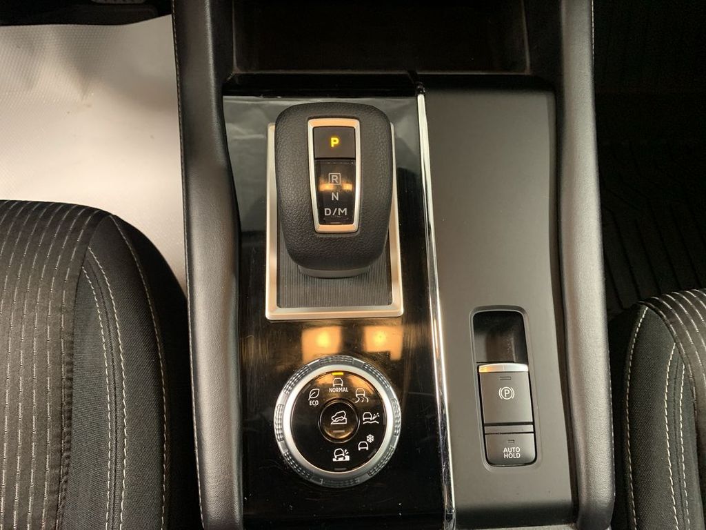 2022 Mitsubishi Outlander ES - Photo 17