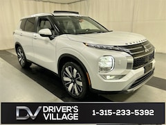 2025 Mitsubishi Outlander SE SUV