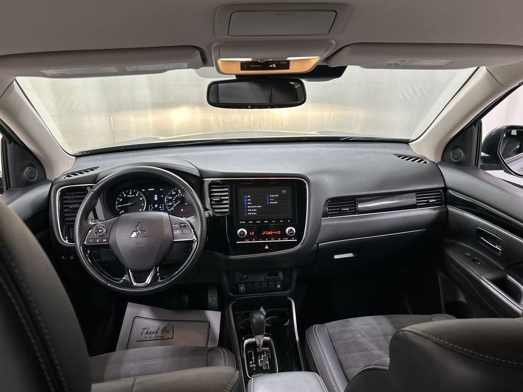2020 Mitsubishi Outlander SE - Photo 17