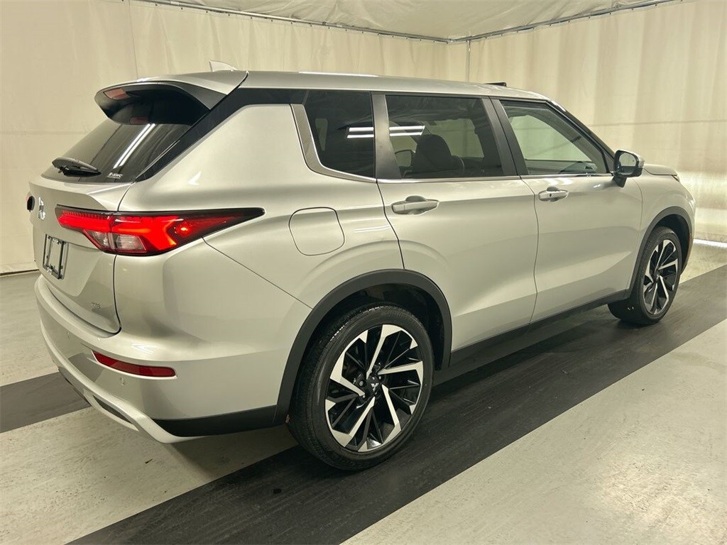 Used 2023 Mitsubishi Outlander SE SUV