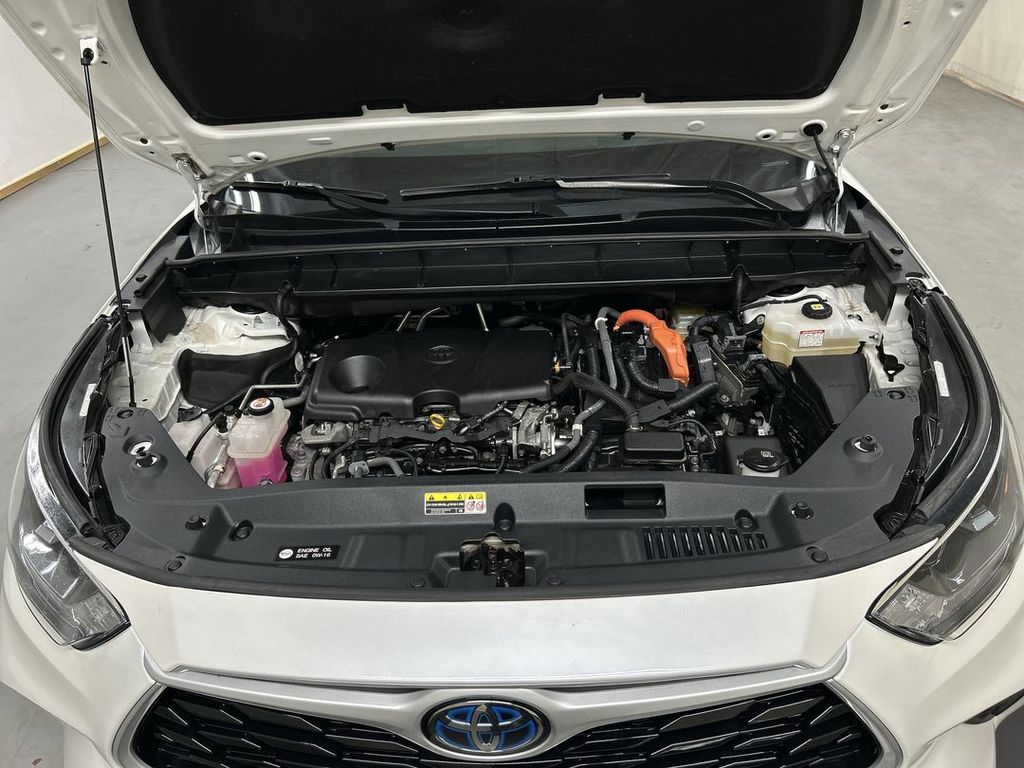 2021 Toyota Highlander XLE - Photo 26
